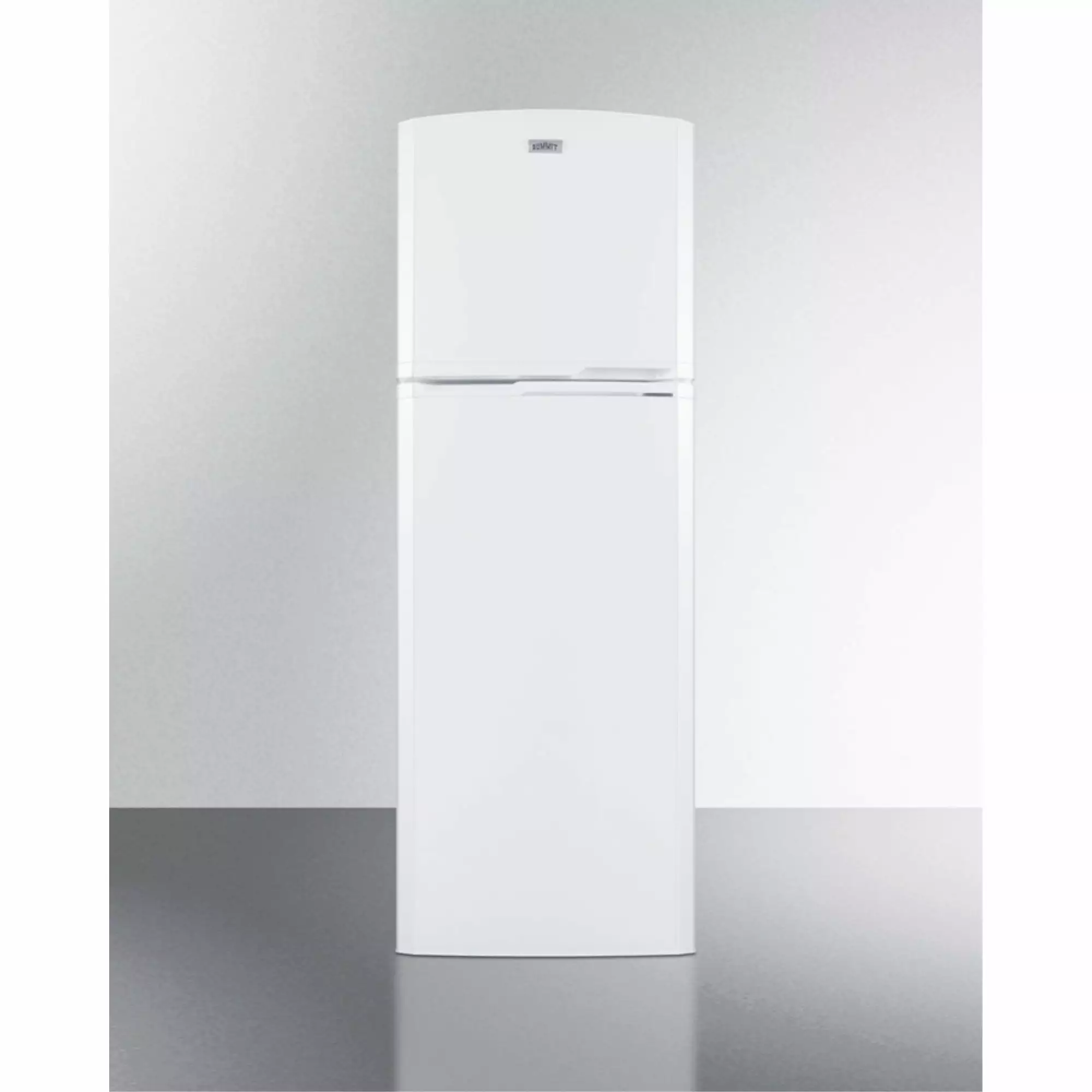 8.8 cu.ft. frost-free refrigerator-freezer in white. with factory installed icemaker