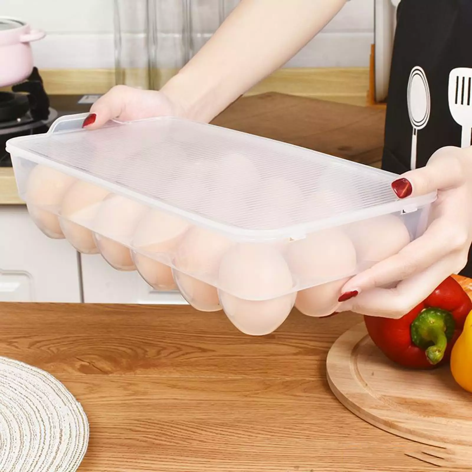 VerPetridure Eggs Holder Eggs Storage Box for Refrigerator with Handle Holds up to 18 Eggs