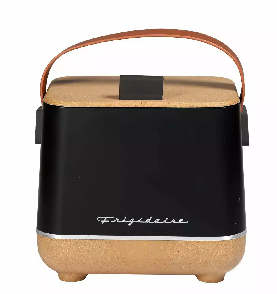 Frigidaire. Portable Top Opening Lid Insulated 6-Can Mini Personal Fridge Cooler. EFMIS310. Black