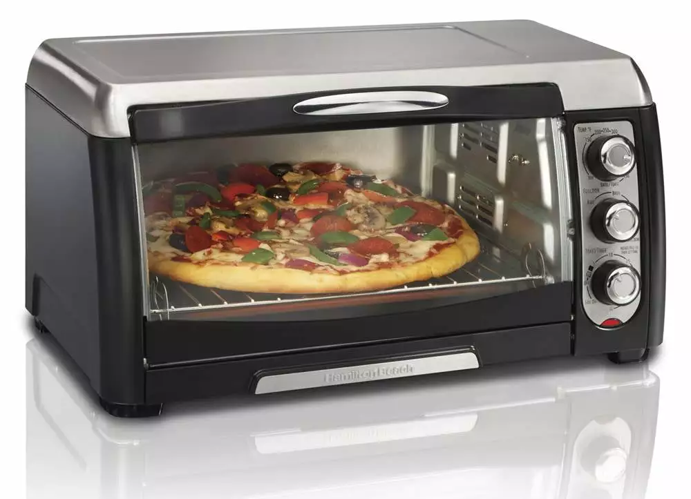 Hamilton Beach Toaster Oven: 6-slice. 12 pizza. convection. black | 31331D