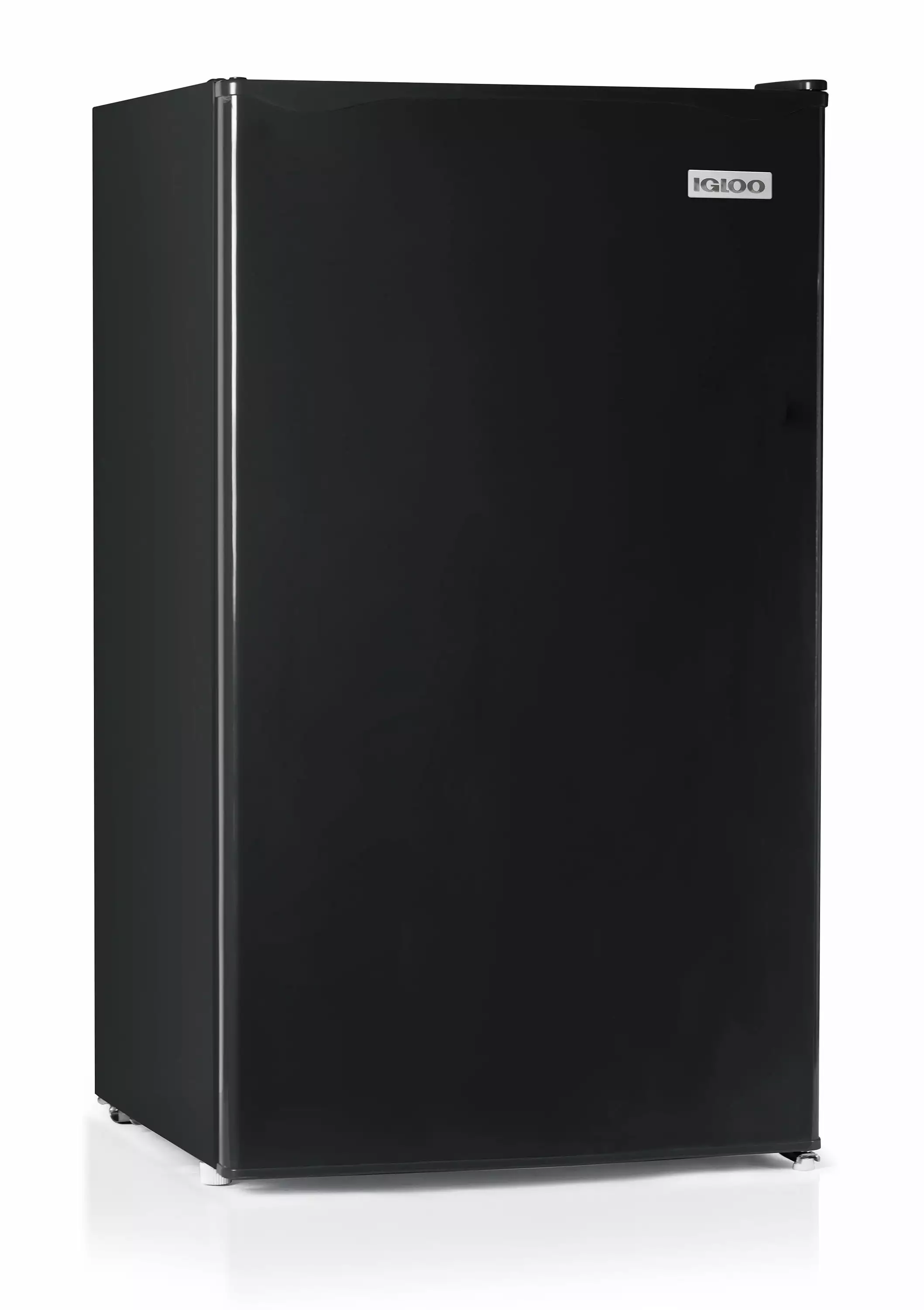 IGLOO 3.2 Cu Ft Black Refrigerator w/ Freezer. IRF32BK6A