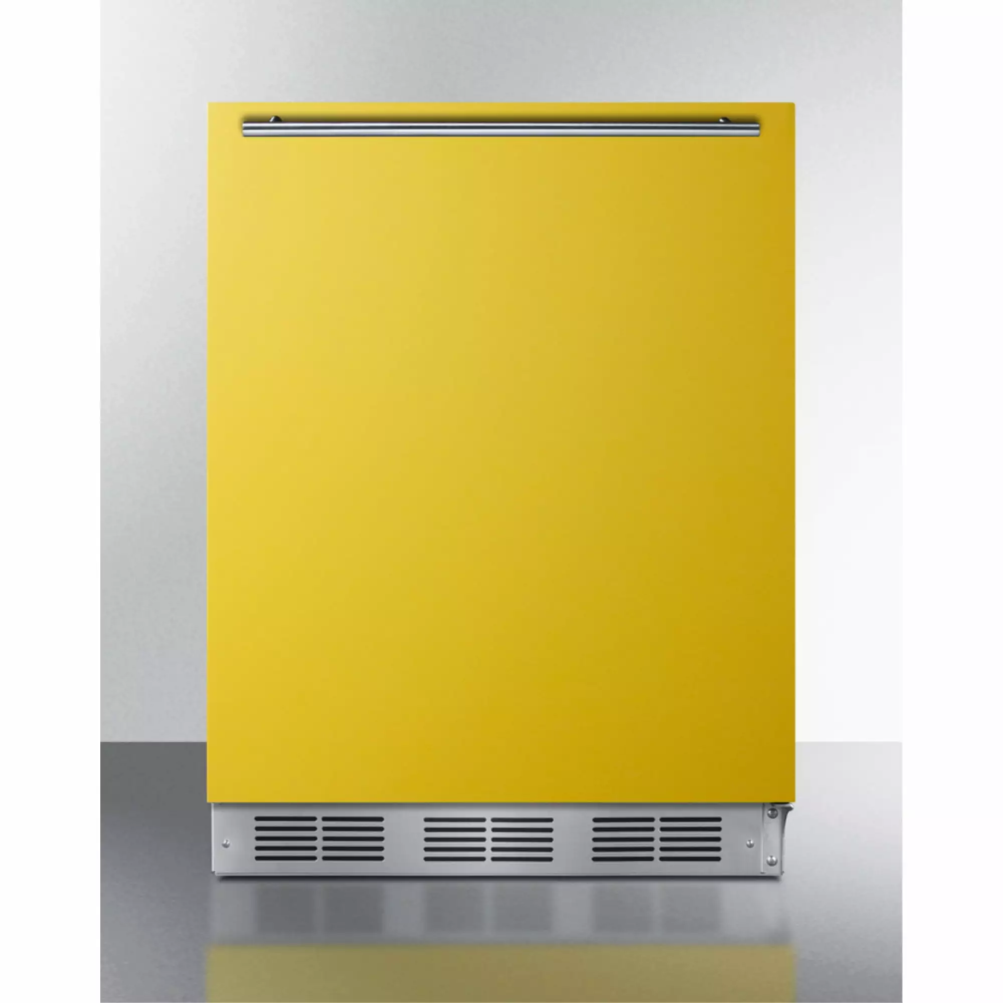 Summit Brf631bkada 24 Wide 5.1 Cu. Ft. Compact Refrigerator And Freezer Combo - Yellow